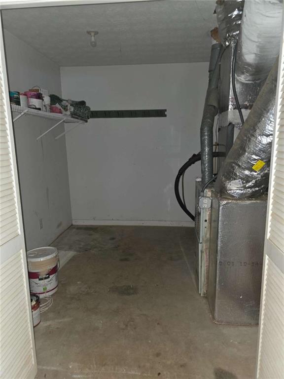4410 Cross Lane Decatur, GA 30035 - Photo 14 of 26 a close view of shower
