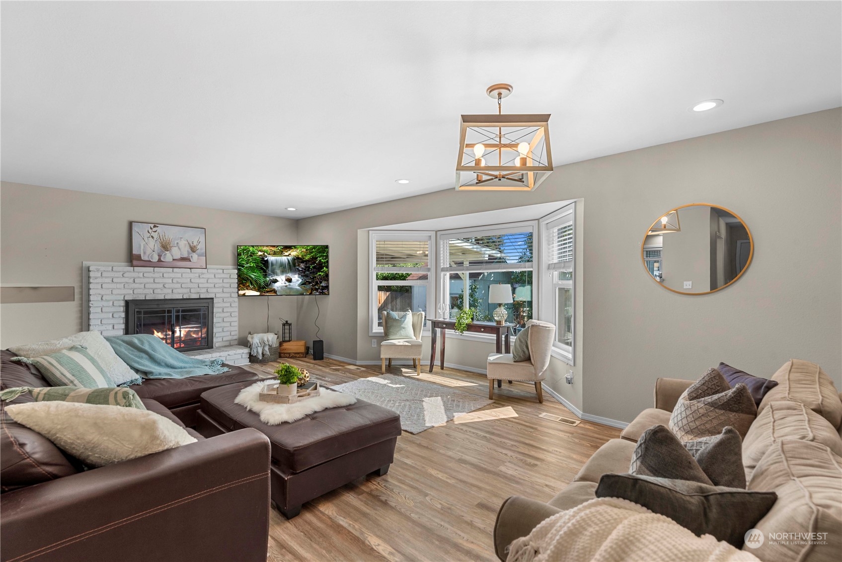 403 Marilyn Avenue Wenatchee, WA 98801 - Photo 4 of 24 a living room with furniture and a fireplace