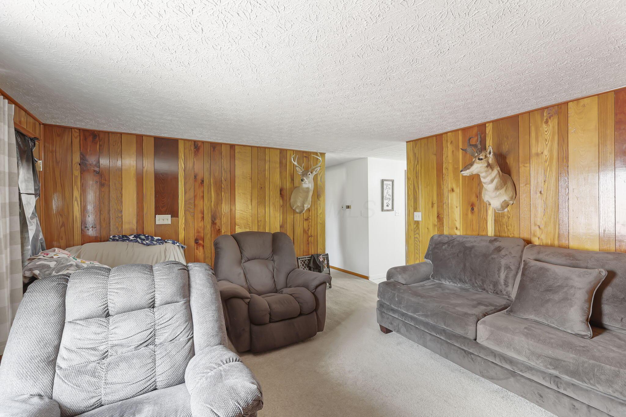 4830 Old Logan Road Southeast Lancaster, OH 43130 - Photo 12 of 51 12-web-or-mls-_S5A3097