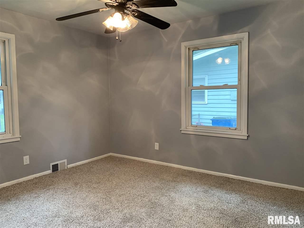 16 Midland Court Springfield, IL 62702 - Photo 6 of 14
