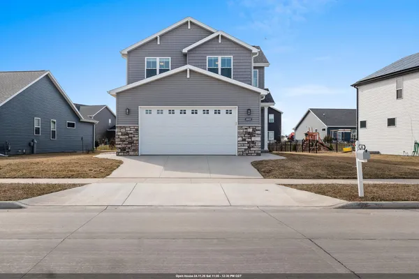 $415,000 | 4601 North Cherryvale Avenue, Appleton, WI 54913