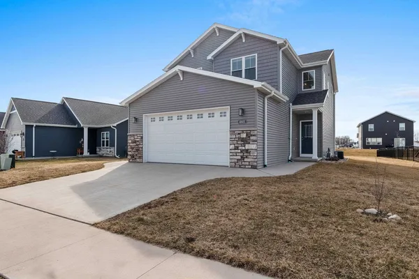 $415,000 | 4601 North Cherryvale Avenue, Appleton, WI 54913