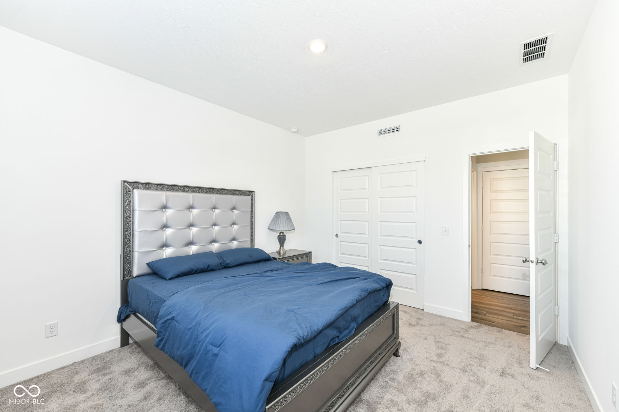 7369 Fallsworth Drive Avon, IN 46123 - Photo 4 of 33