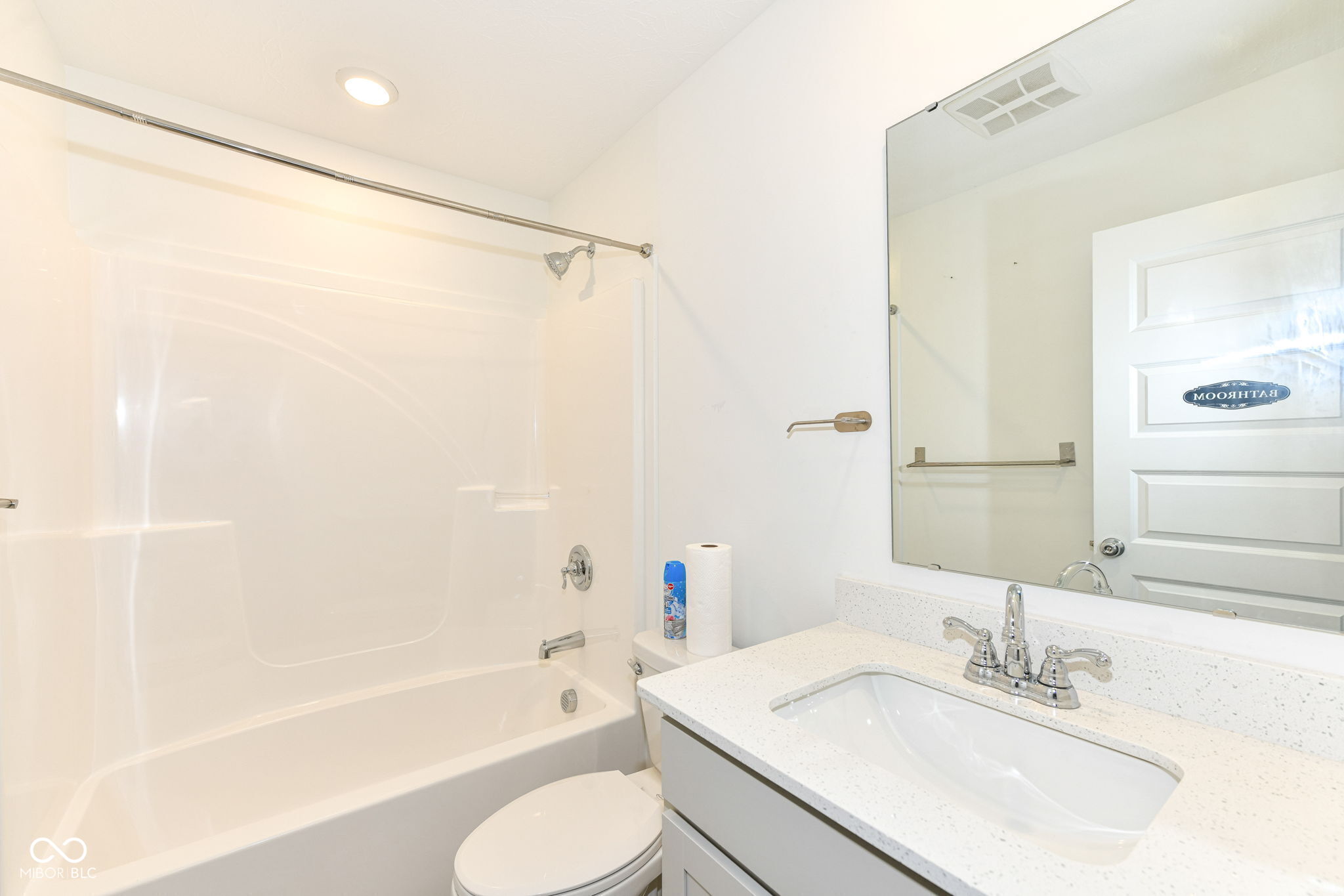 7369 Fallsworth Drive Avon, IN 46123 - Photo 5 of 33