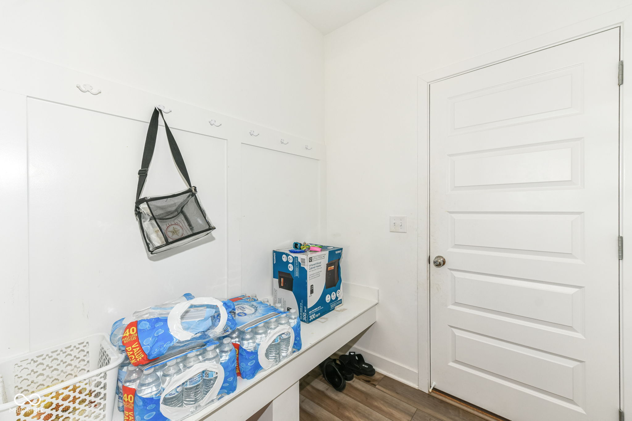 7369 Fallsworth Drive Avon, IN 46123 - Photo 9 of 33