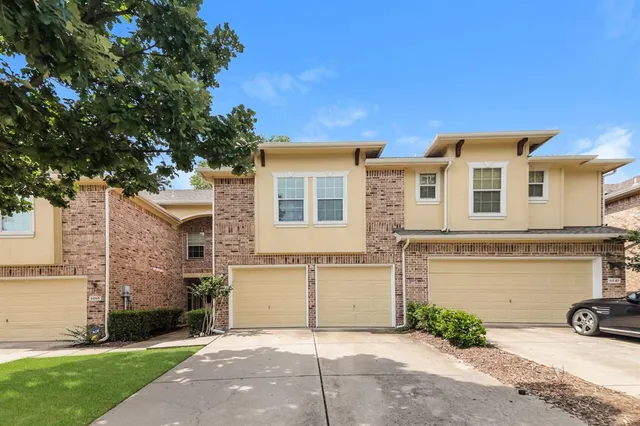$2,300 | 9853 Fleetwood Drive, Frisco, TX 75035