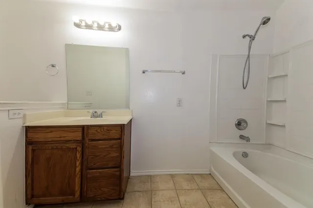 $2,300 | 9853 Fleetwood Drive, Frisco, TX 75035