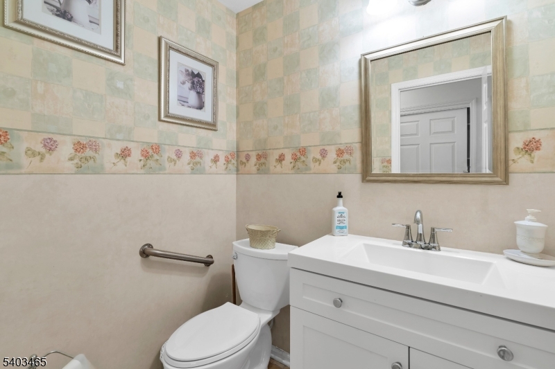 13 Mountain Ridge Drive Cedar Grove, NJ 07009 - Photo 24 of 34