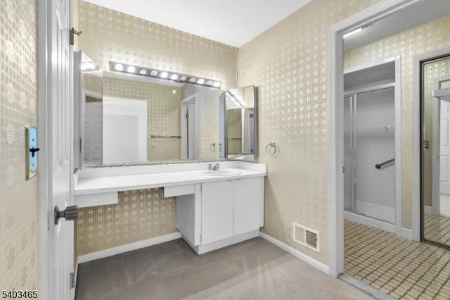 $624,999 | 13 Mountain Ridge Drive, Cedar Grove, NJ 07009