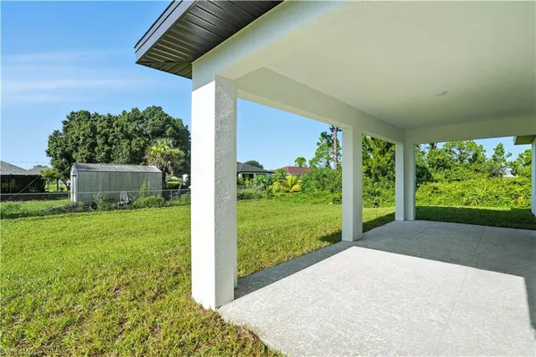 $1,800 | 2808 24th Street Southwest, Lehigh Acres, FL 33976