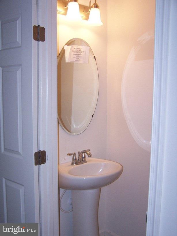 211 Ridge Avenue Hanover, PA 17331 - Photo 6 of 15 Gallery Image 6