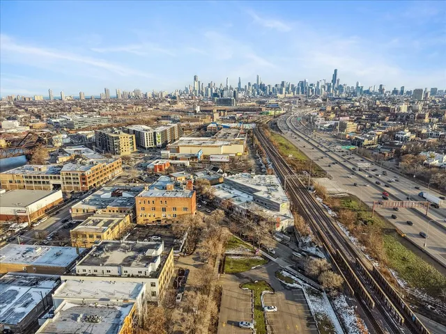 $4,600 | 2221 North Lister Avenue, Unit 3C, Chicago, IL 60614