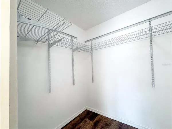 $2,800 | 1355 Kirkwood Lane, Sarasota, FL 34232