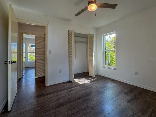 $2,800 | 1355 Kirkwood Lane, Sarasota, FL 34232