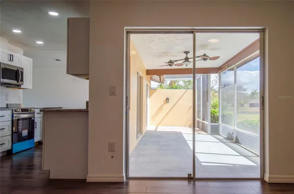 $2,800 | 1355 Kirkwood Lane, Sarasota, FL 34232