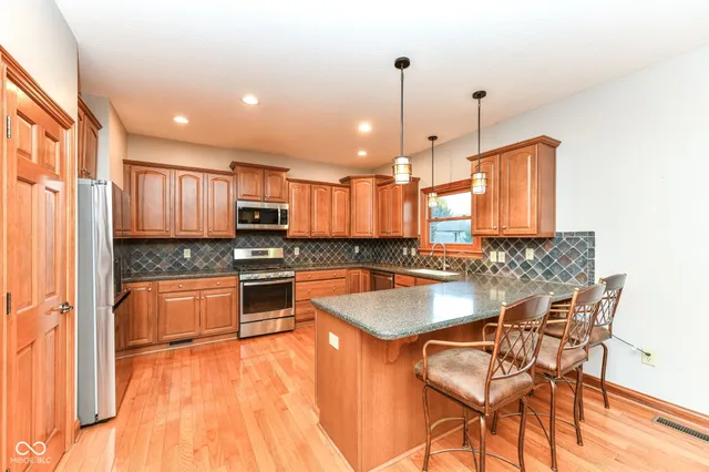 $475,000 | 1111 Morningside Court, Greenfield, IN 46140