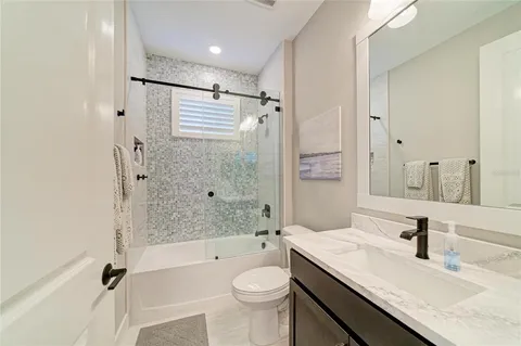 $729,000 | 1047 Waterline Court, Sarasota, FL 34240