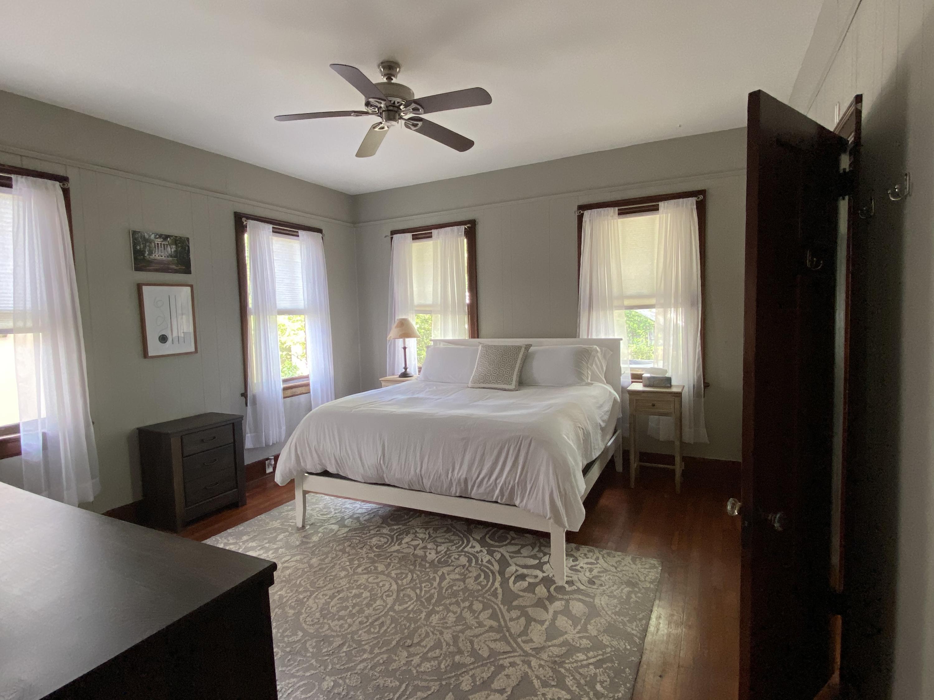 927 Rutledge Avenue Charleston, SC 29403 - Photo 21 of 28 IMG_2910