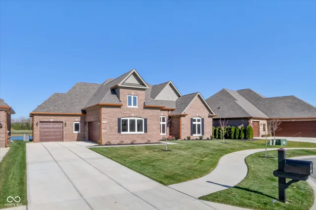 $1,040,000 | 4248 Stone Lk Drive, Zionsville, IN 46077