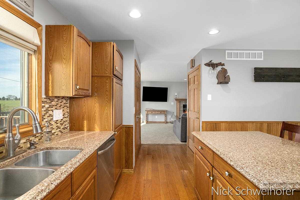 5142 7 Mile Road Bay City, MI 48706 - Photo 10 of 53