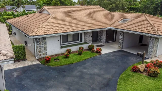 $835,000 | 3650 North 36th Avenue, Unit 2, Hollywood, FL 33021