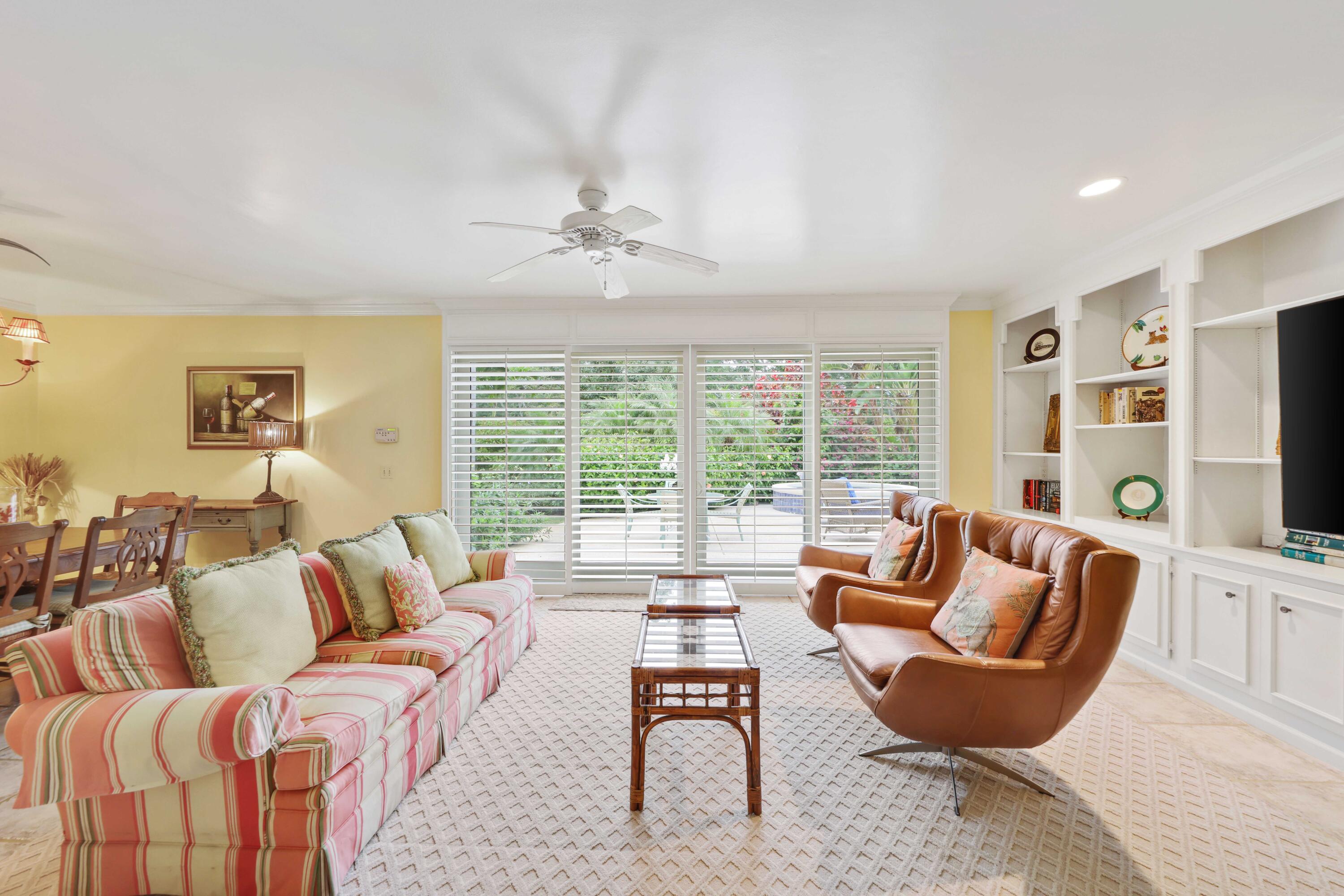 13 Country Road Boynton Beach, FL 33436 - Photo 11 of 43 Family Room