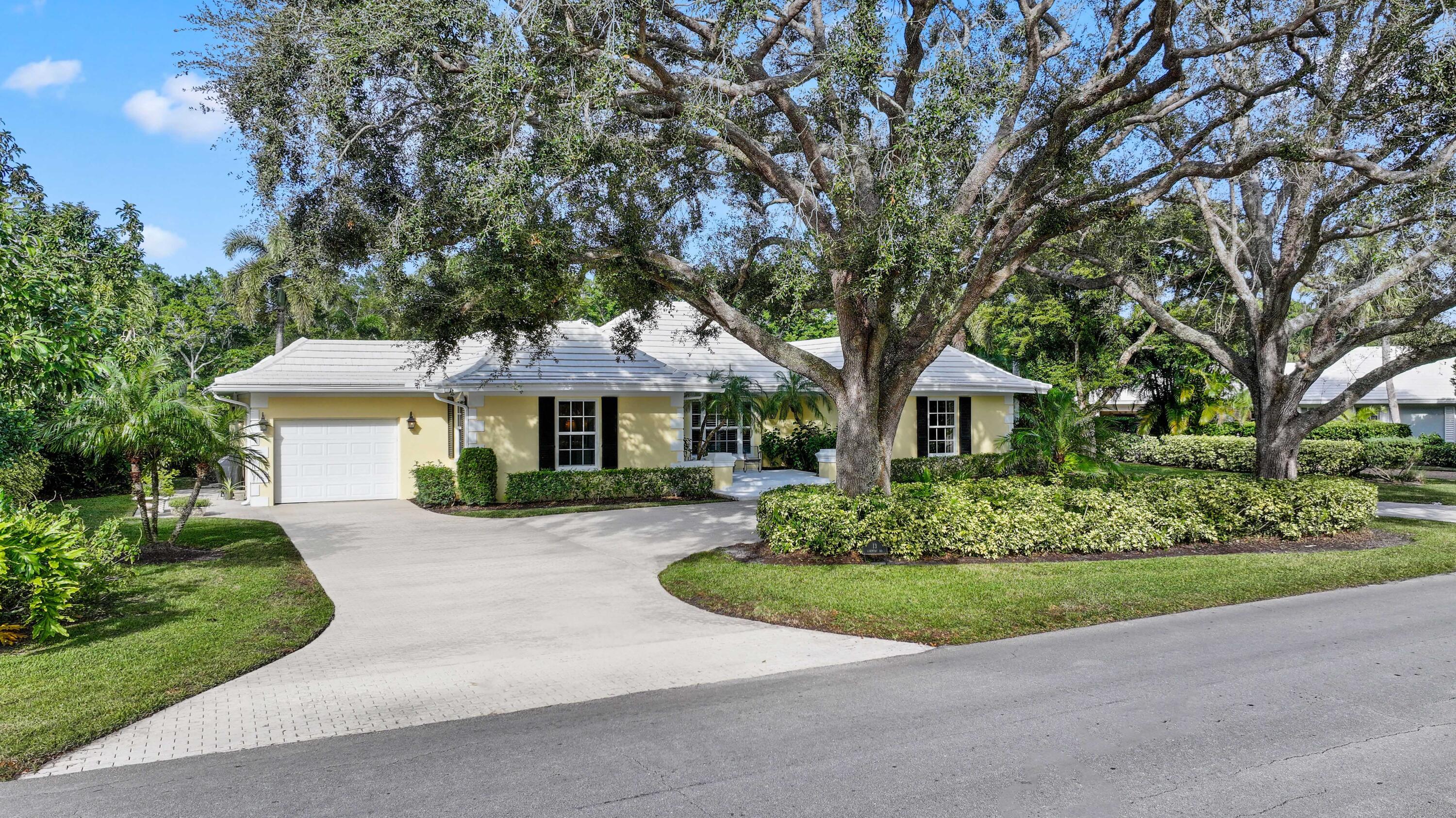 13 Country Road Boynton Beach, FL 33436 - Photo 2 of 43 Front Exterior