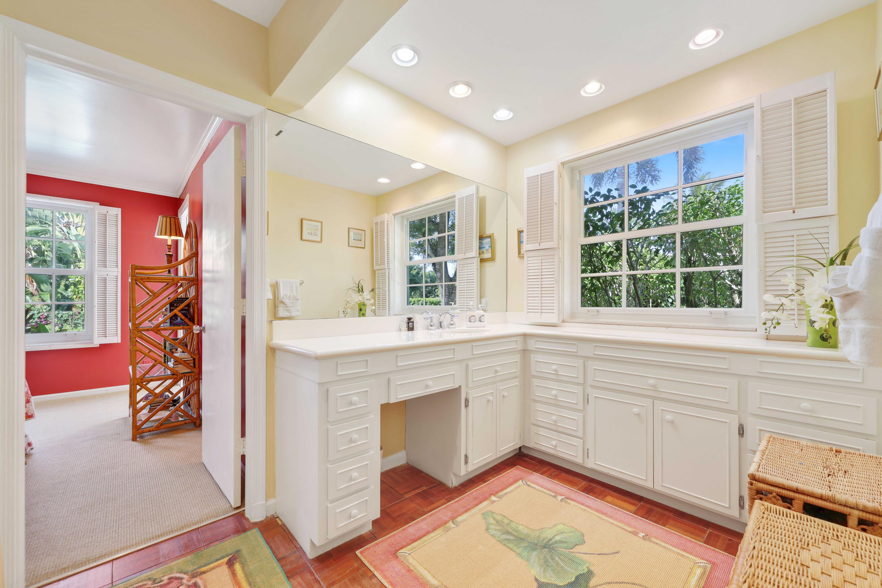 13 Country Road Boynton Beach, FL 33436 - Photo 23 of 43 Primary Bath