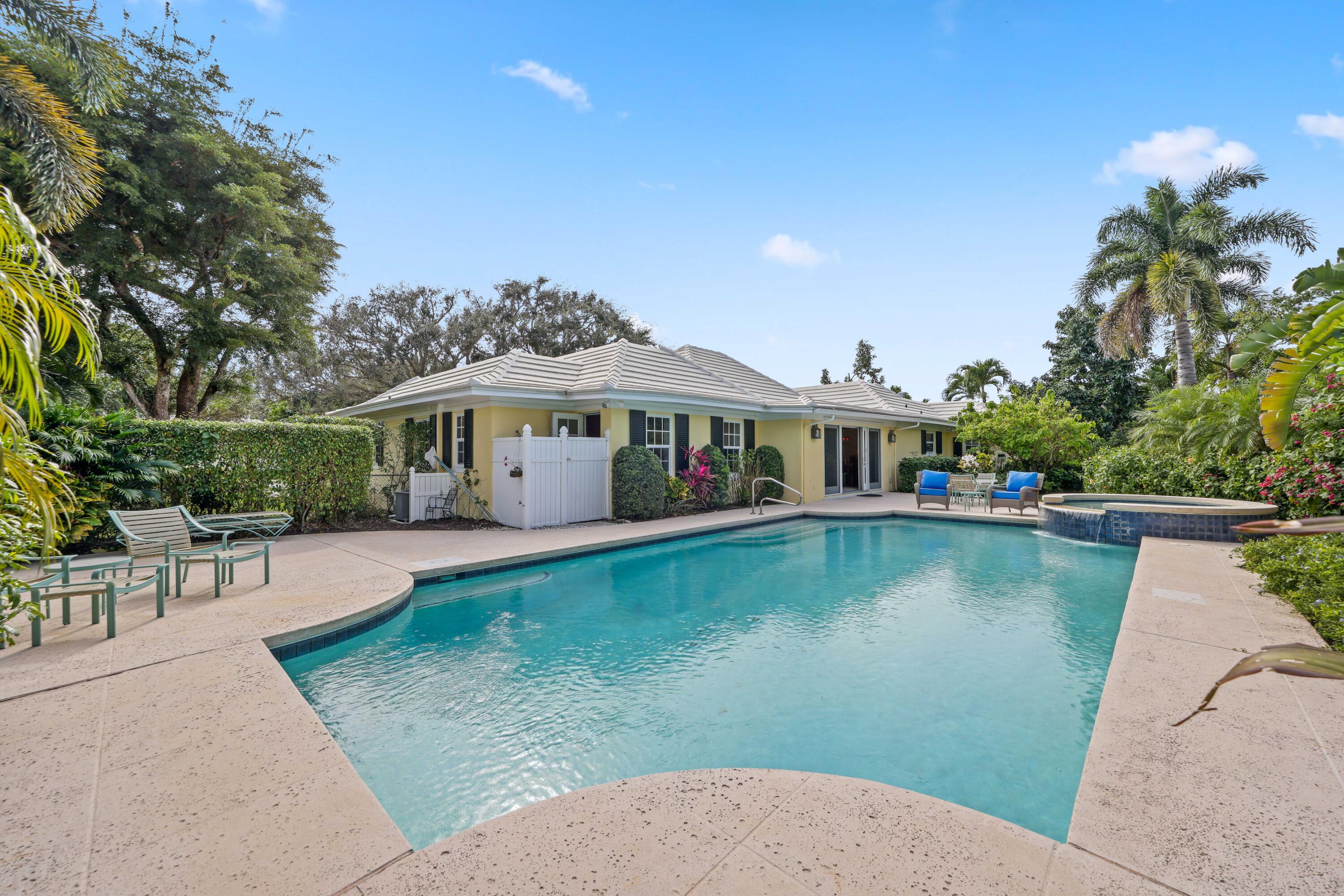 13 Country Road Boynton Beach, FL 33436 - Photo 39 of 43 Pool