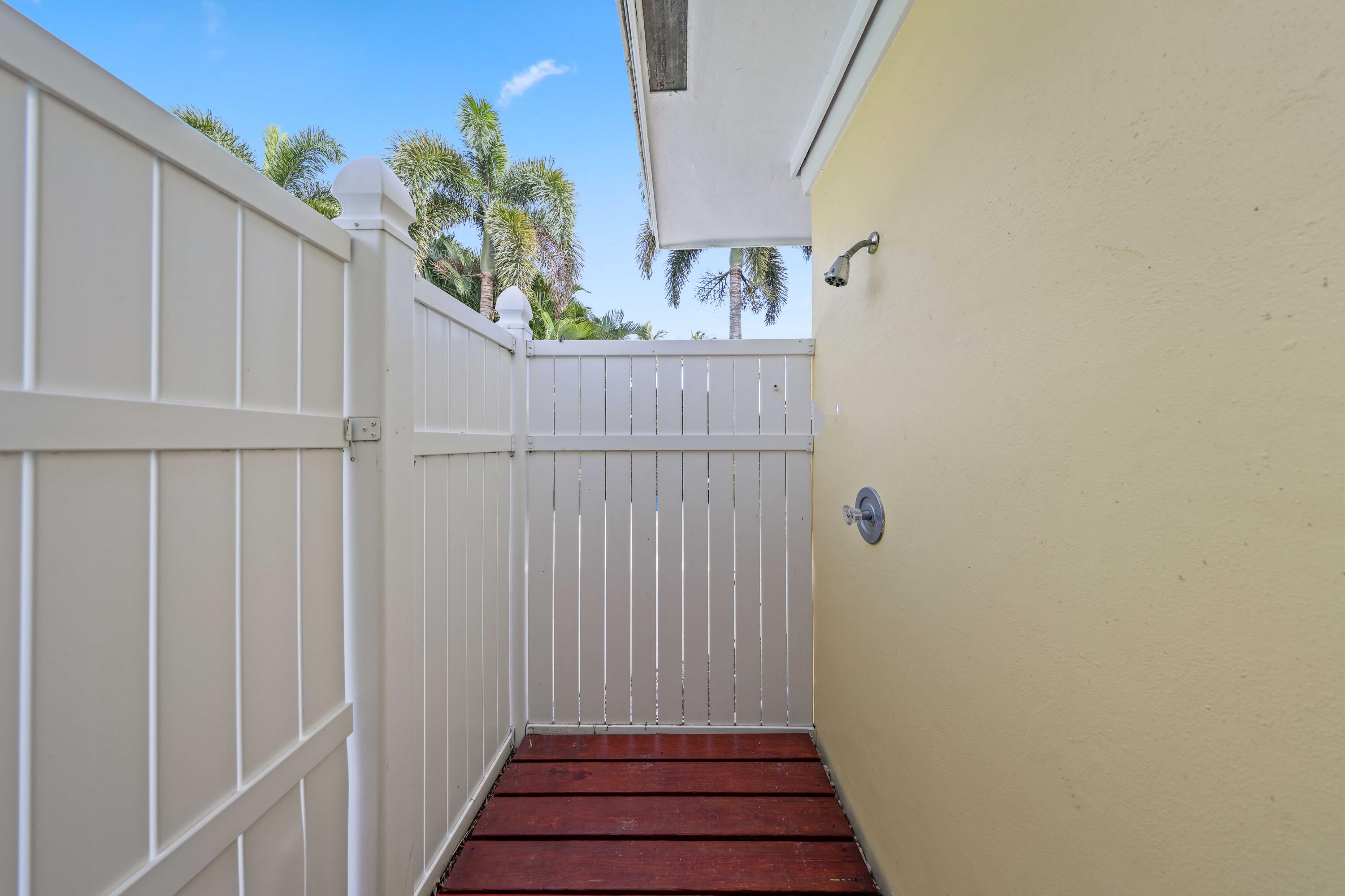 13 Country Road Boynton Beach, FL 33436 - Photo 40 of 43 Outdoor Shower