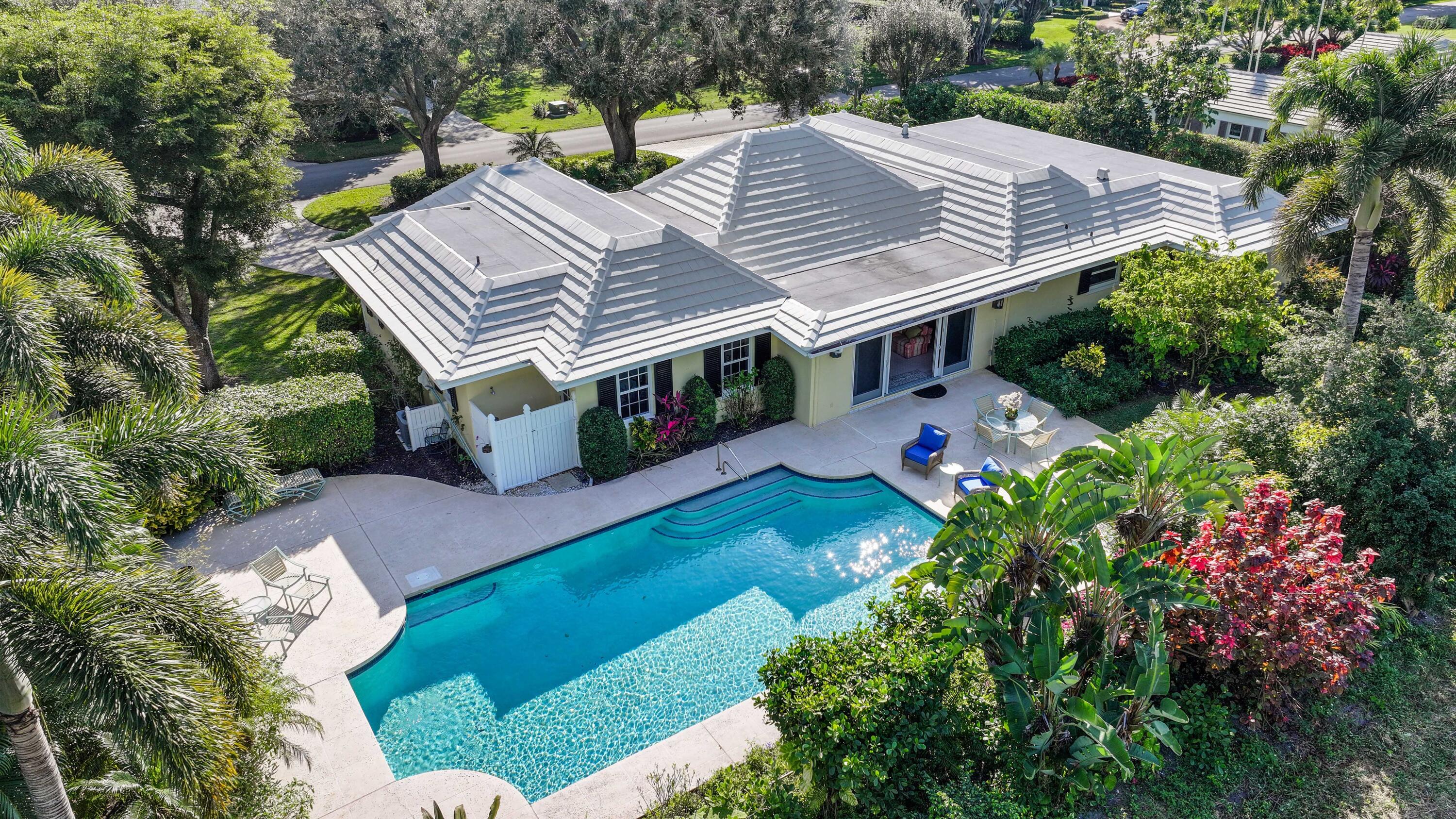 13 Country Road Boynton Beach, FL 33436 - Photo 41 of 43 Back Exterior