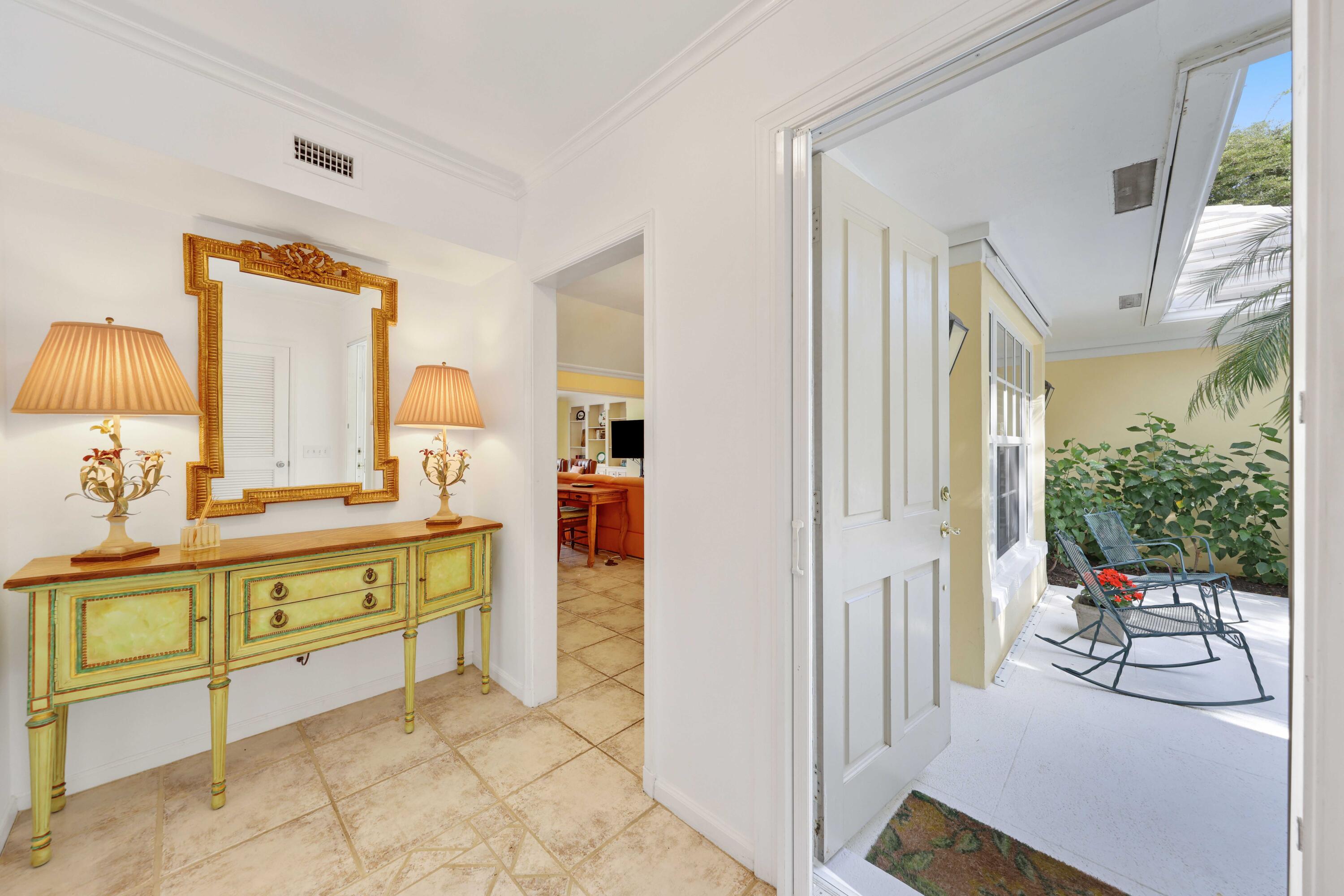 13 Country Road Boynton Beach, FL 33436 - Photo 6 of 43 Foyer