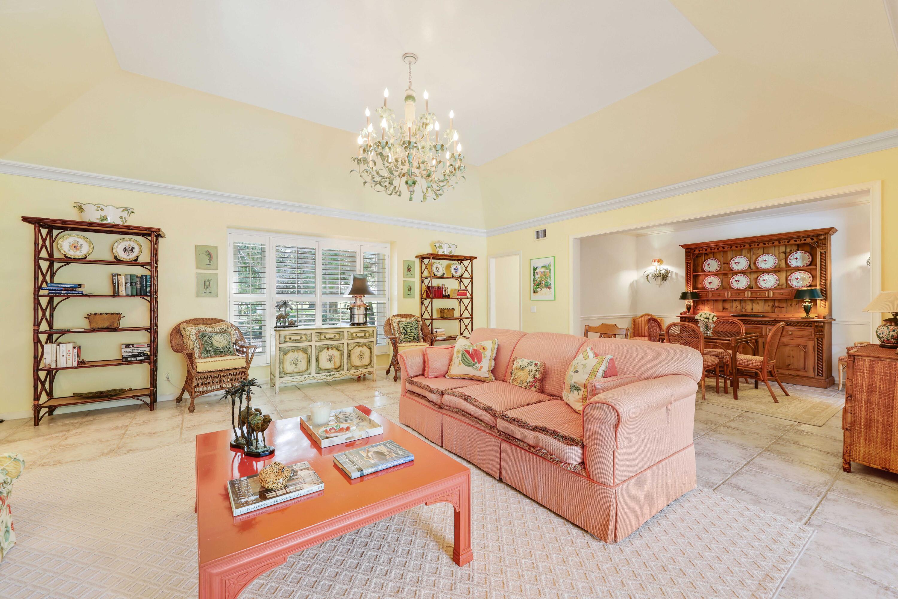 13 Country Road Boynton Beach, FL 33436 - Photo 8 of 43 Living Room