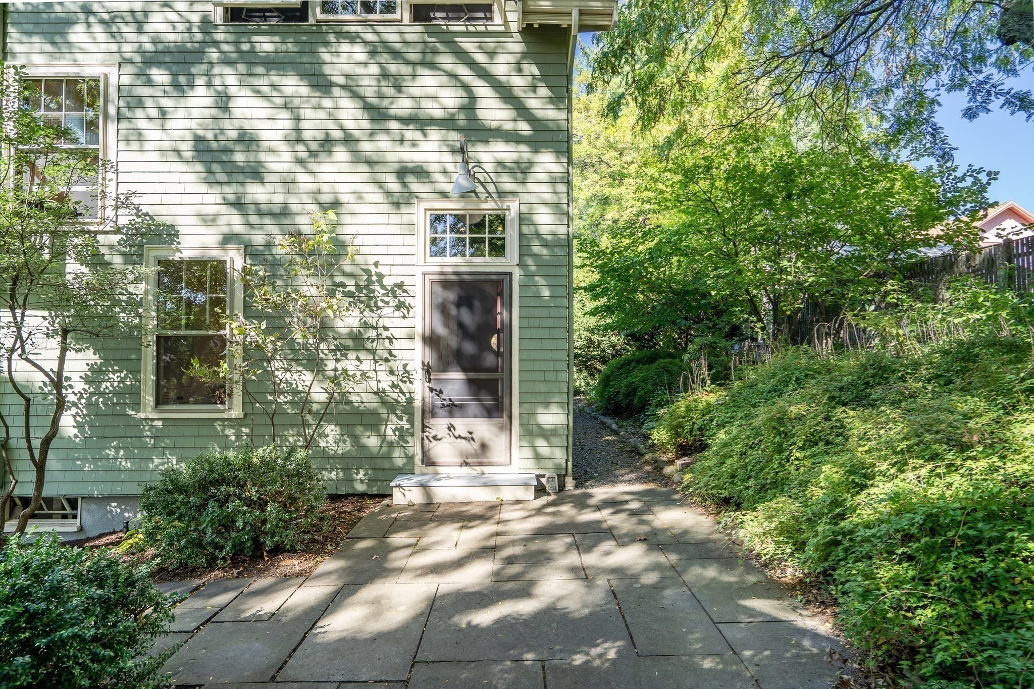 36 Warwick Road Watertown, MA 02472 - Photo 22 of 26 Gallery Image 22
