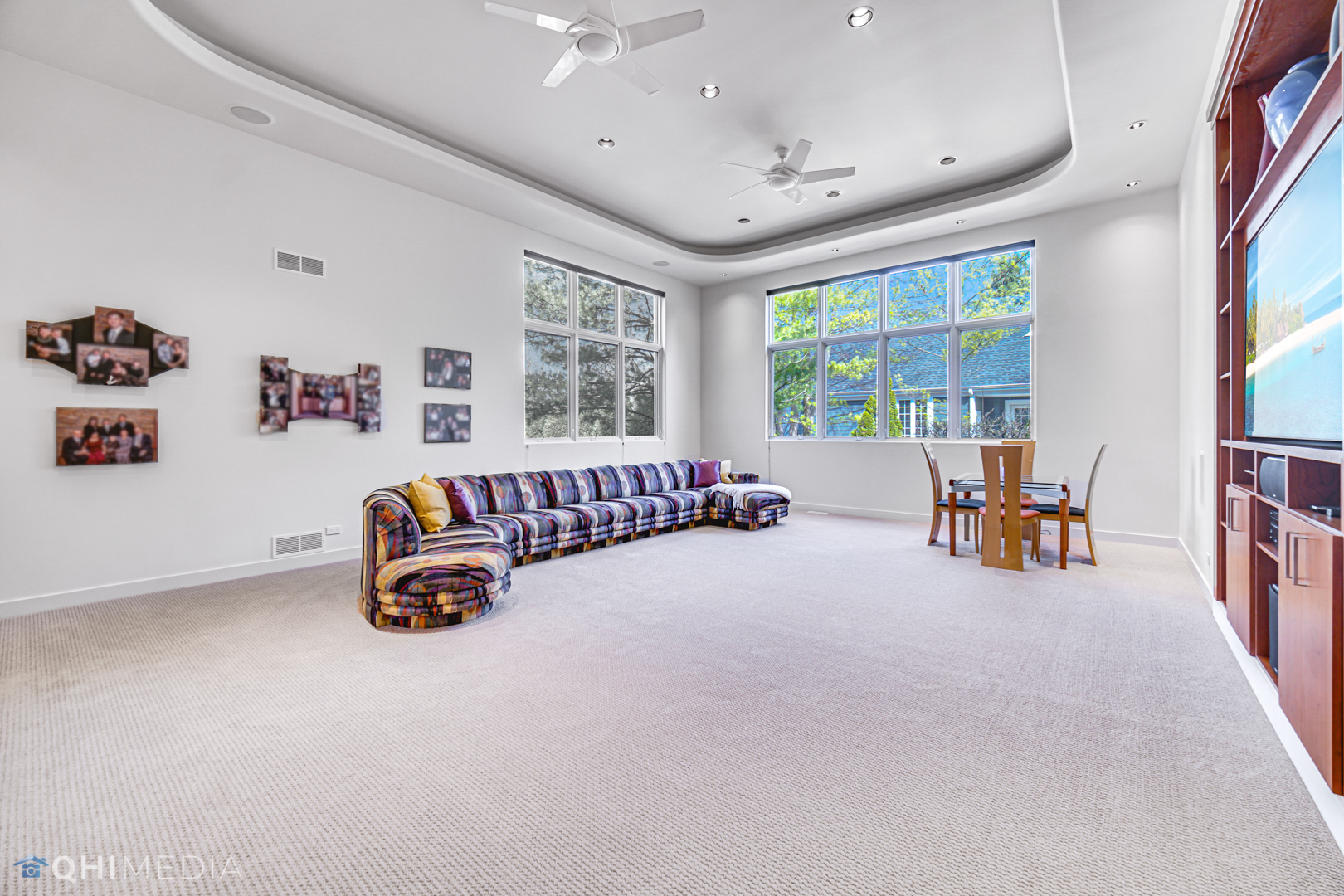2225 Greenview Road Northbrook, IL 60062 - Photo 25 of 68 a living room with furniture and a large window