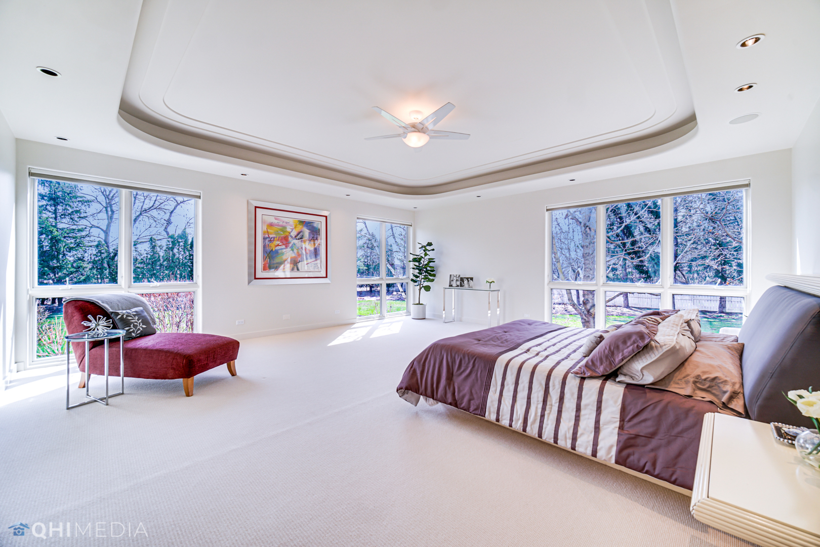 2225 Greenview Road Northbrook, IL 60062 - Photo 26 of 68 a bedroom with double bed and a large window
