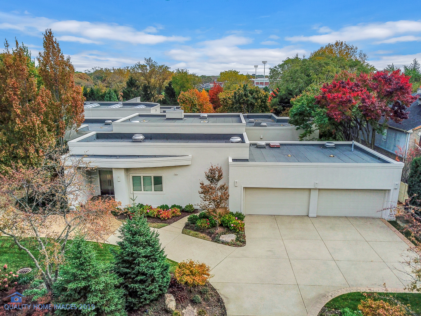 2225 Greenview Road Northbrook, IL 60062 - Photo 51 of 68 a front view of a house with a yard and mountain view