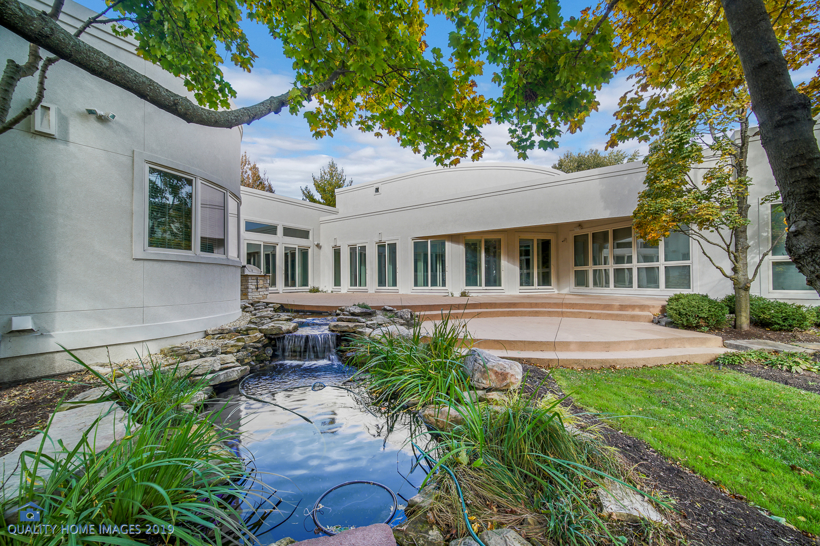 2225 Greenview Road Northbrook, IL 60062 - Photo 64 of 68 a house view with a garden space
