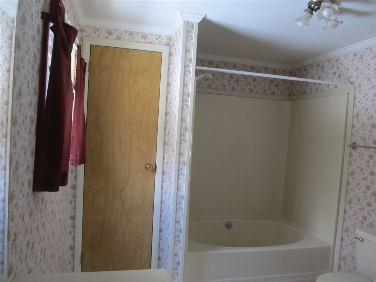 279 Redwood Road Loudon, NH 03307 - Photo 22 of 27 Gallery Image 22