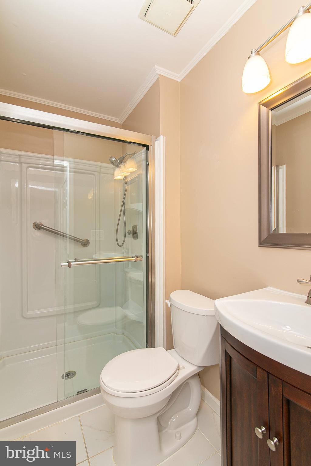 63 Farnwood Road Mount Laurel, NJ 08054 - Photo 29 of 35 Master Bathroom