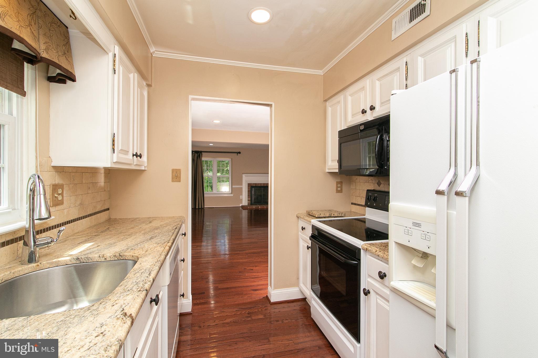 63 Farnwood Road Mount Laurel, NJ 08054 - Photo 10 of 35