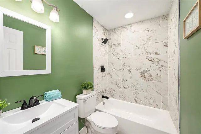 $260,000 | 722 South Central Street, Olathe, KS 66061