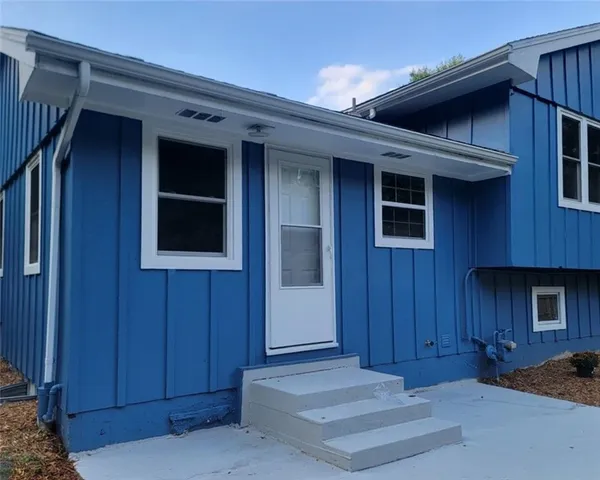 $260,000 | 722 South Central Street, Olathe, KS 66061