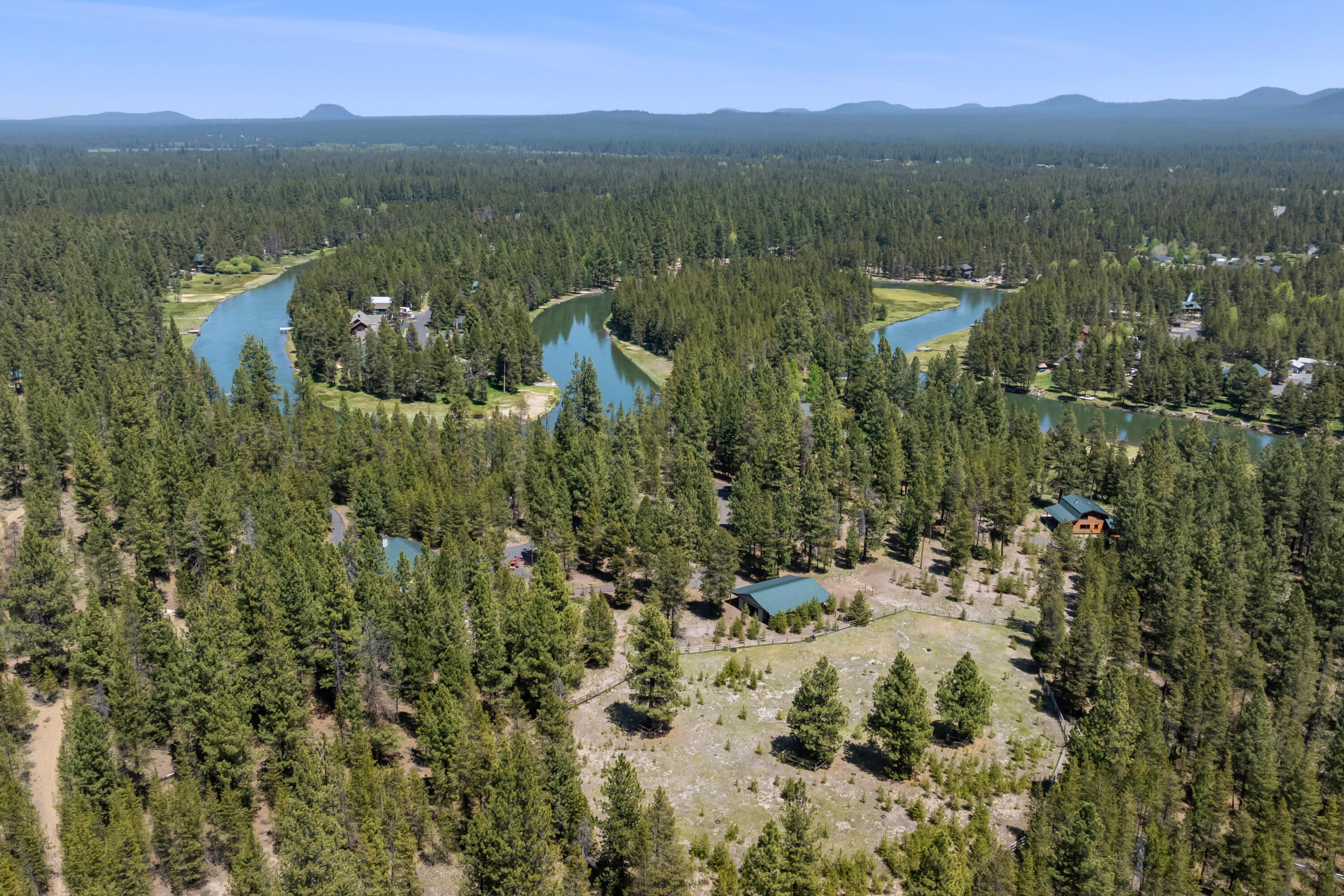 16932 Upland Road Bend, OR 97707 - Photo 35 of 38