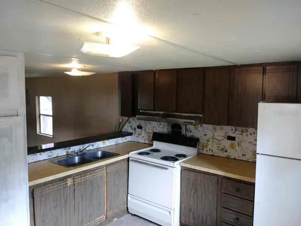 $850 | 805 Peters Street, Wildwood, FL 34785