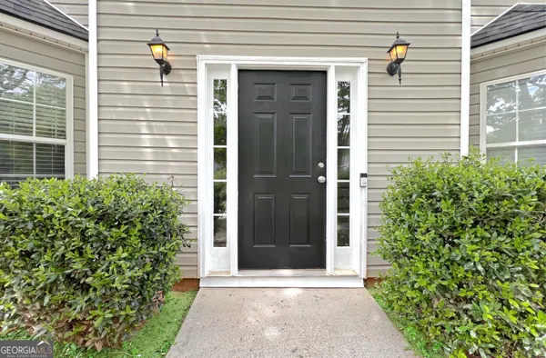 $2,650 | 5983 Hitt Lake Trail, Stone Mountain, GA 30087