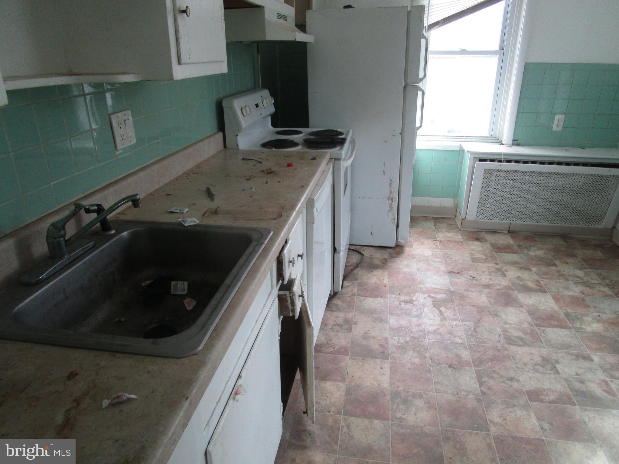 111 Ryers Avenue Cheltenham, PA 19012 - Photo 4 of 12