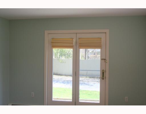 21 Old Beach Road, Unit N1 Newport, RI 02840 - Photo 5 of 11 Kitchen.