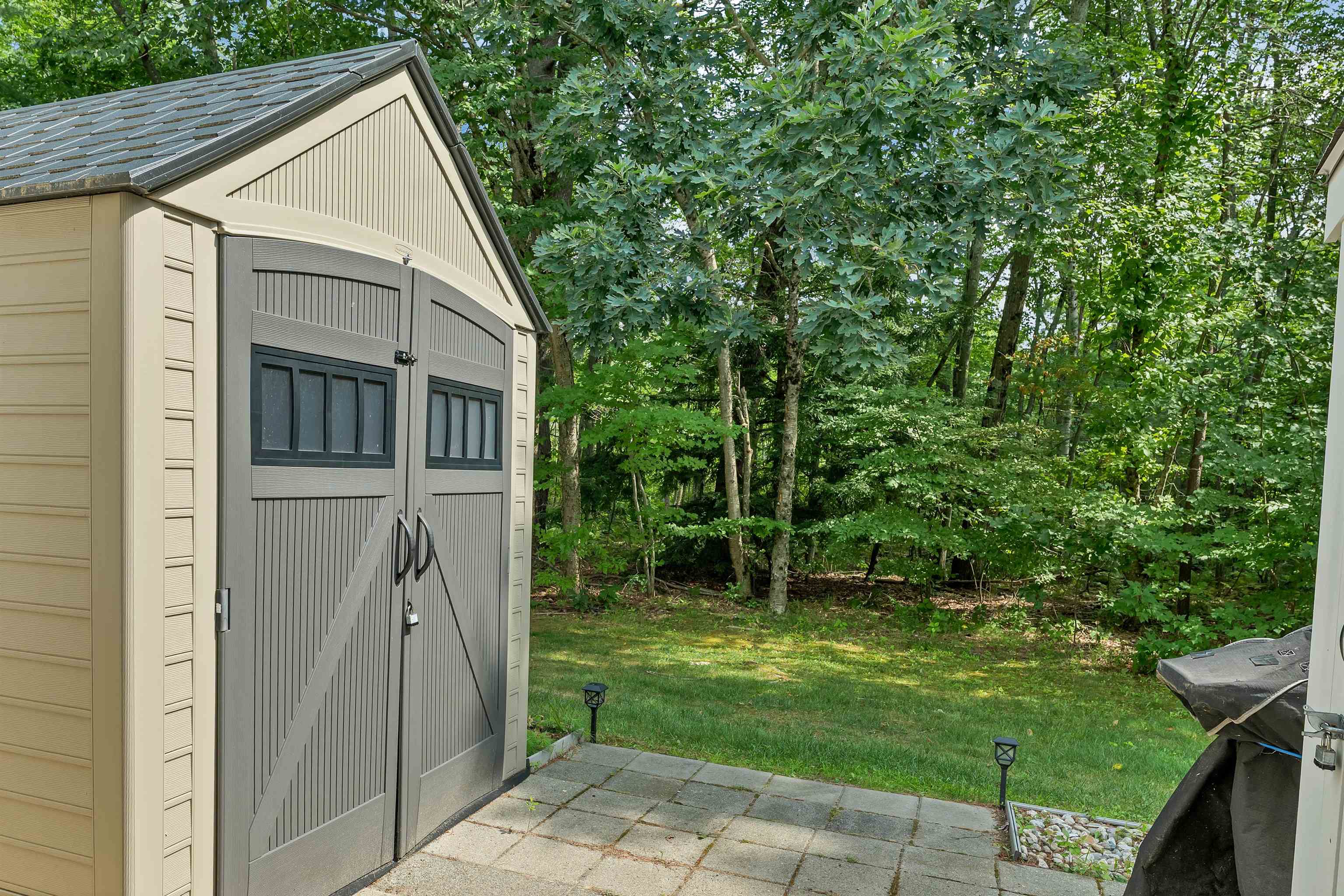 1035 South Mammoth Road, Unit 3 Manchester, NH 03109 - Photo 24 of 37