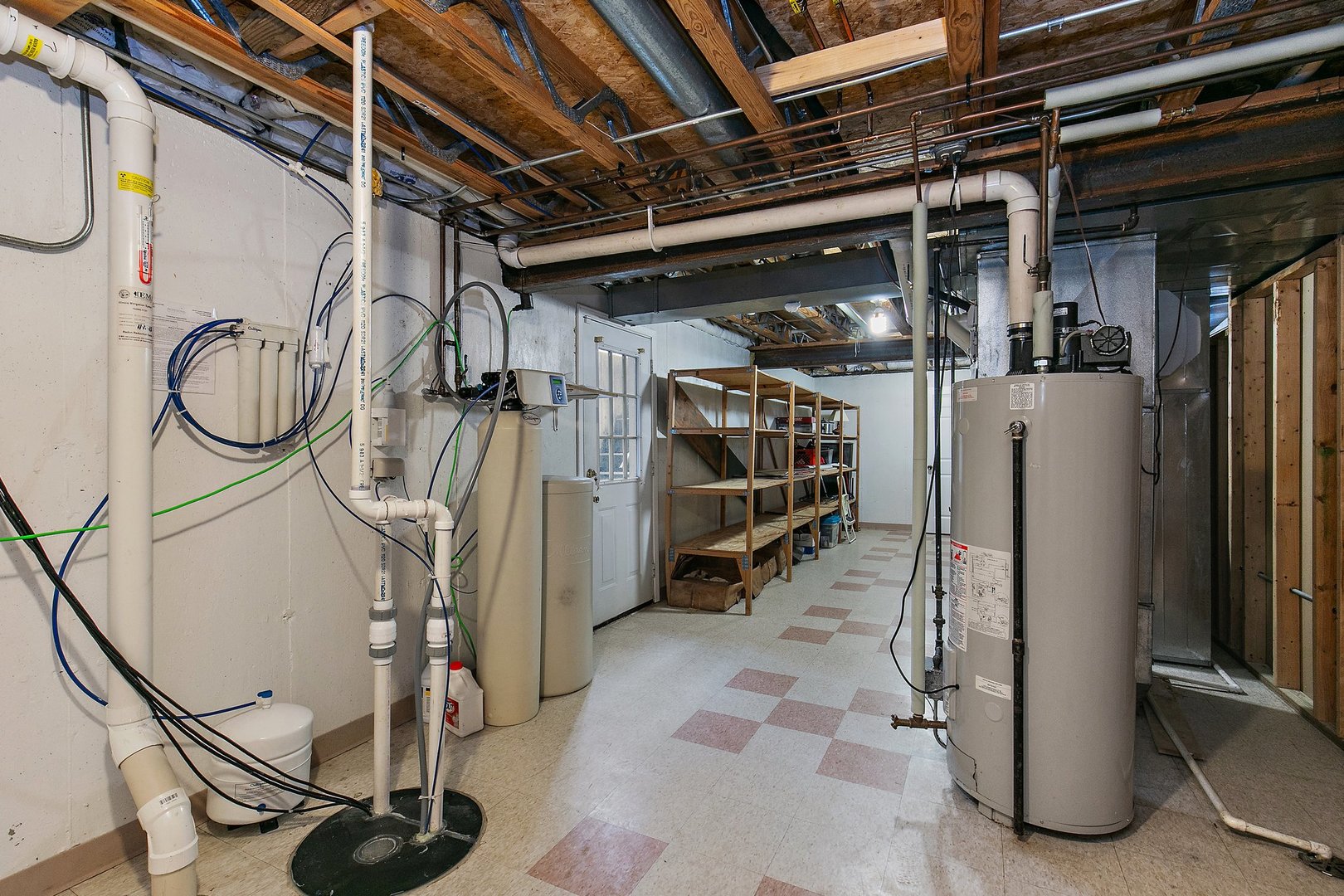 39W343 Hogan Hill Elgin, IL 60124 - Photo 34 of 48 a view of a room with wooden floor